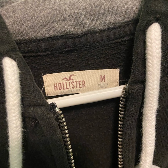 Hollister zip-up - Picture 3 of 3